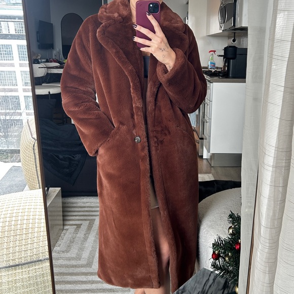 Chocolate brown faux fur coat - Picture 2 of 5